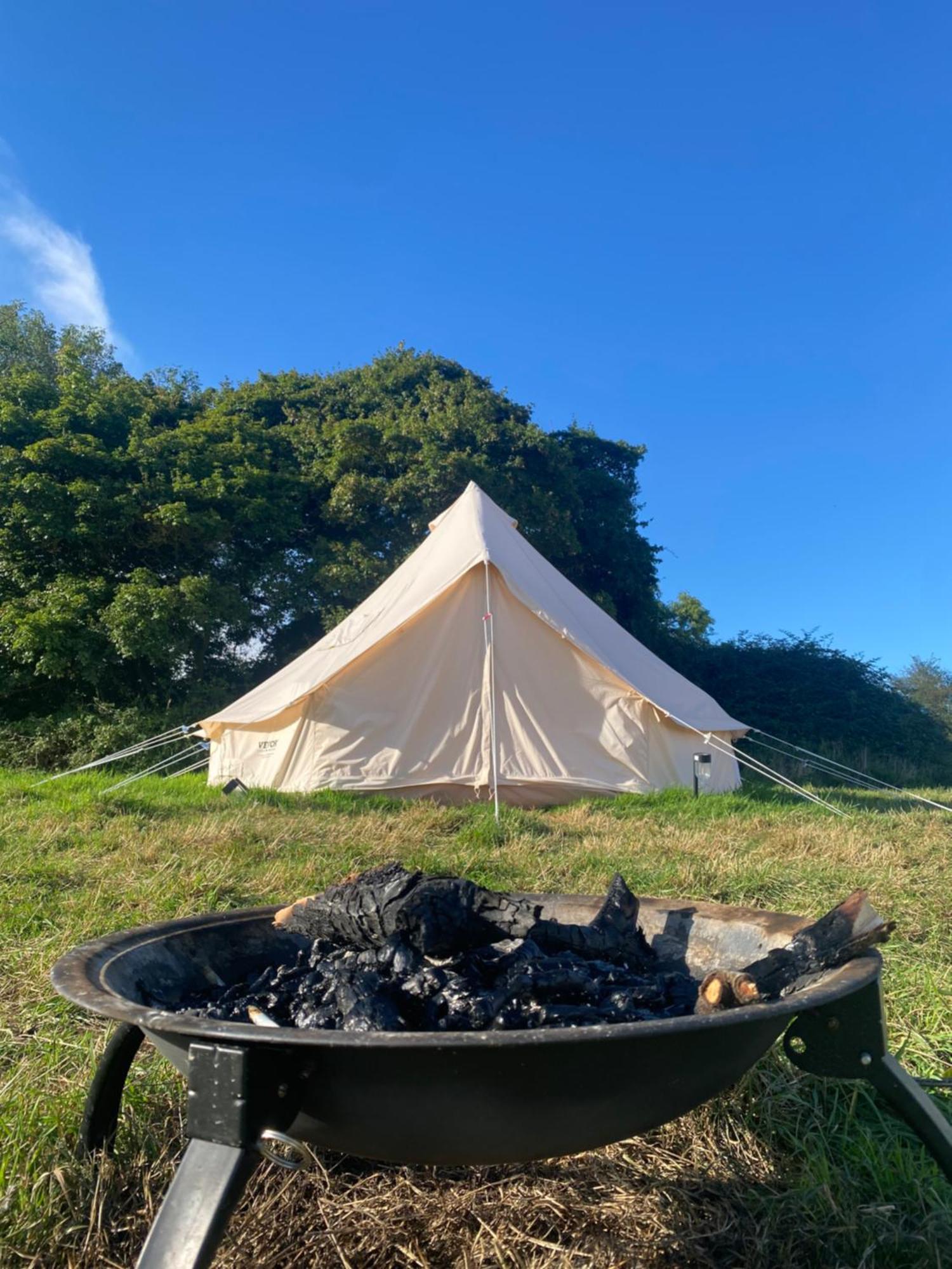 Bell Tent 4M Fossewold Farm Camping Moreton-in-Marsh Exterior photo